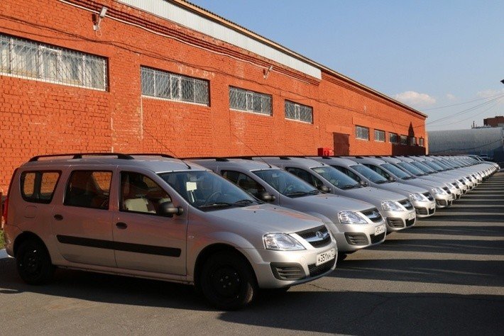 96. Автопарк тюменской полиции пополнили 56 новых автомобилей