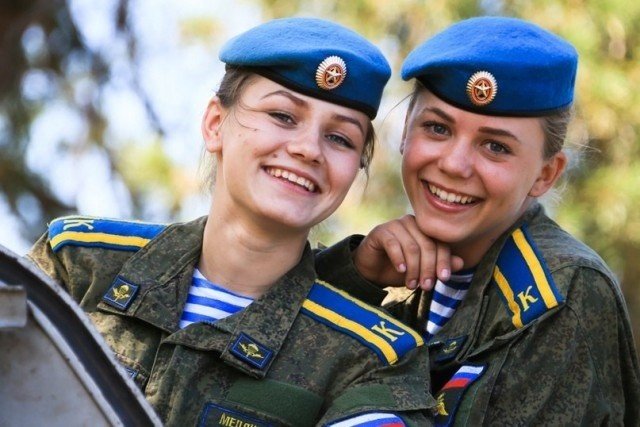 Отличные, неполитические события из России за неделю