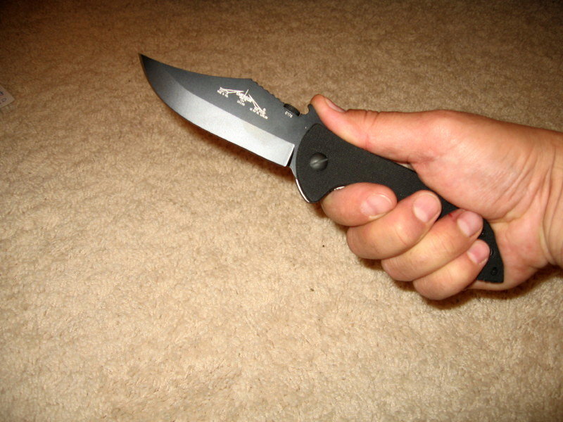 2. Складной нож