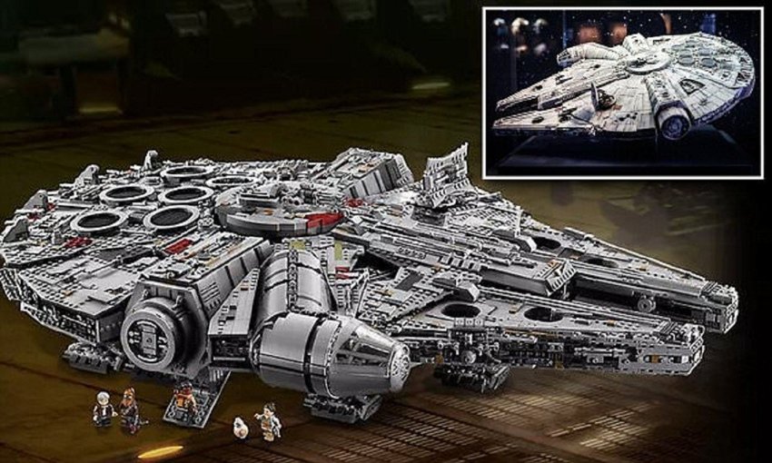 Компания "Лего" выпустила космический корабль из 7541 детали