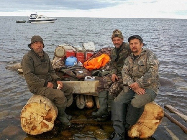 В Белом море спасены трое рыбаков, которые провели 10 дней на необитаемом острове