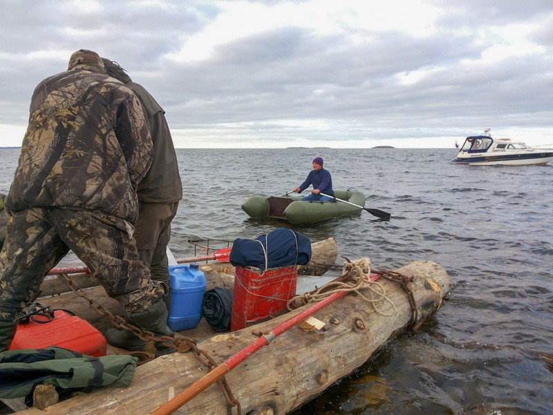В Белом море спасены трое рыбаков, которые провели 10 дней на необитаемом острове