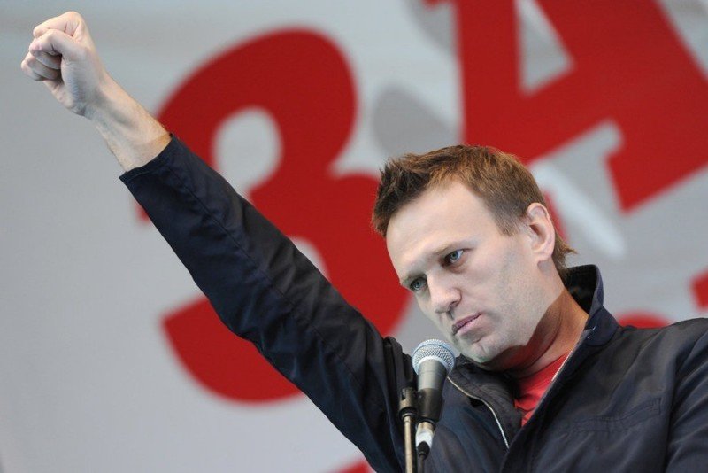Алексей Навальный затягивает молодежь в сомнительную авантюру