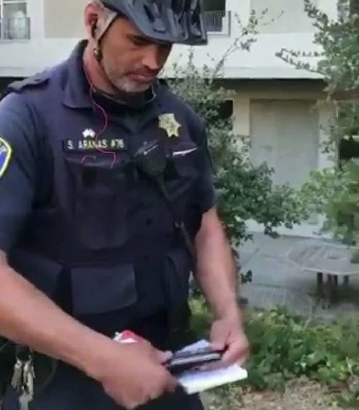 Люди собрали 70 тысяч долларов для торговца хот-догами, оштрафованного полицейским