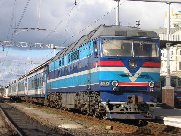 Разорвем все связи: на украине разбирают железную дорогу, ведущую в россию