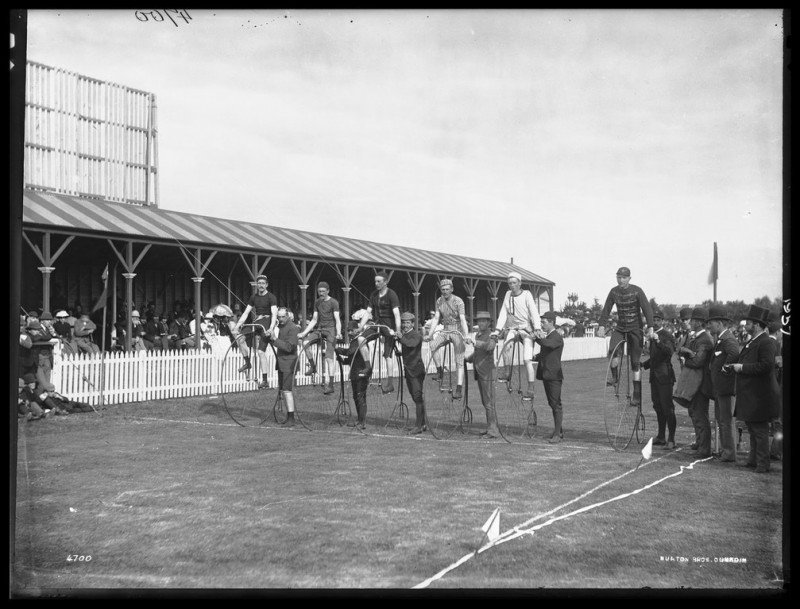 Соревнования велосипедистов. Новая Зеландия, 1888 год.