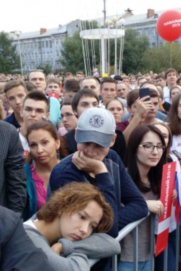 Зачем Навальный врёт? 800 человек в Омске