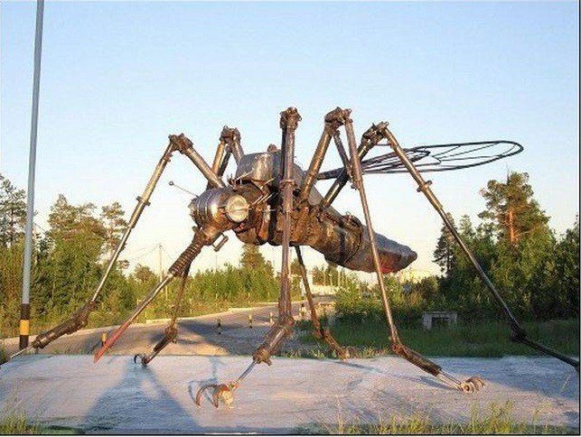 Памятник комару-нефтесосу. Ноябрьск