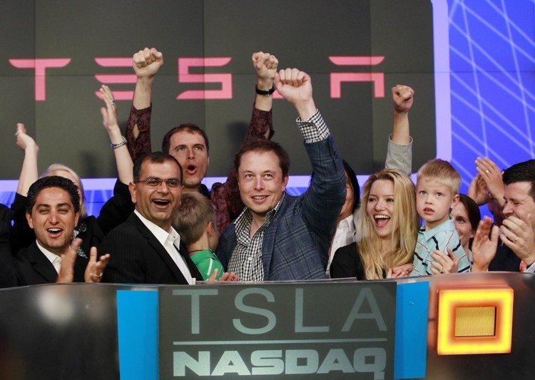 К 2010 году все серьезно изменилось, и в июне Tesla провела успешное IPO