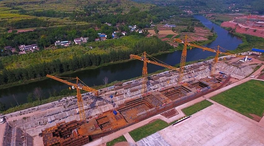 Китайцы строят новый "Титаник"