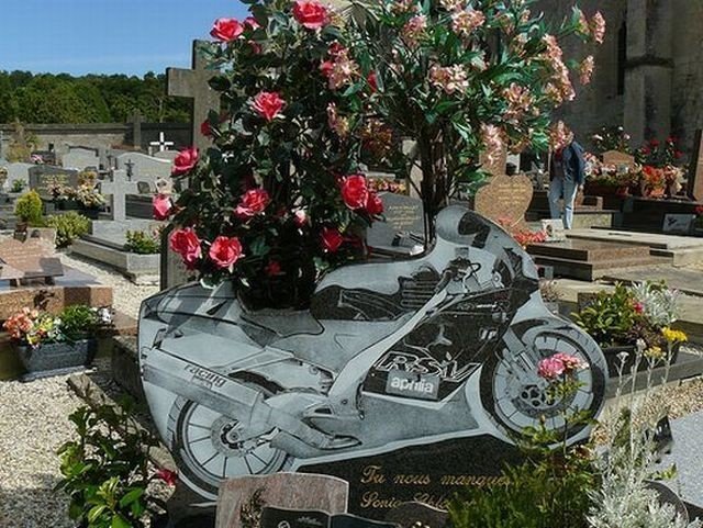Необычные надгробия от Selex633 за 21 сентября 2017