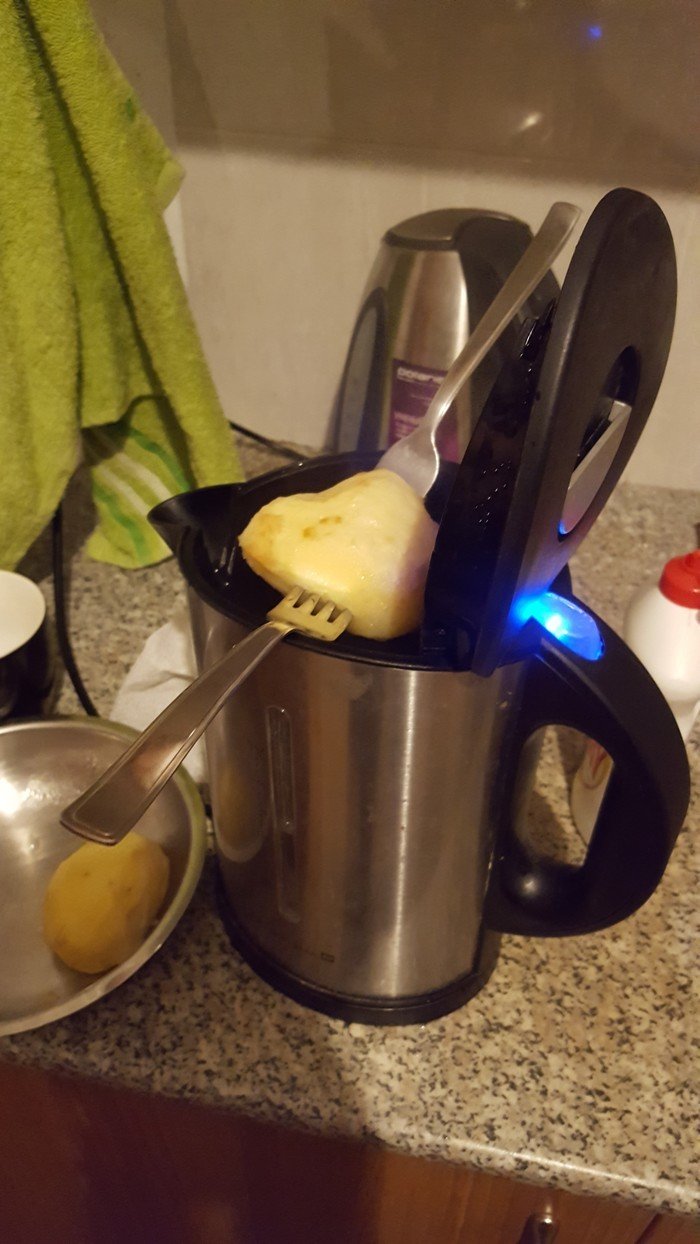 Как разогреть картошку, если ты в общаге