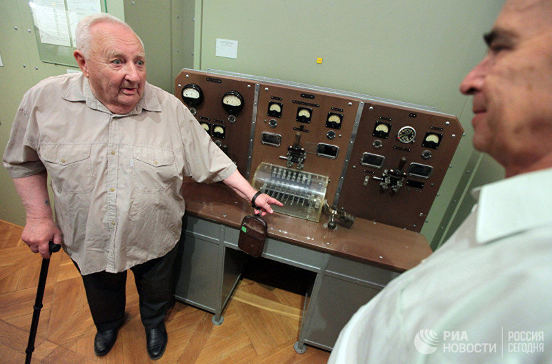 Он взорвал первую советскую атомную бомбу: сто лет Сергею Давыдову