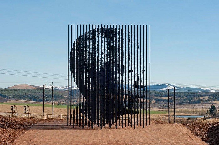 Памятник Нельсону Манделе, Хоуик, ЮАР