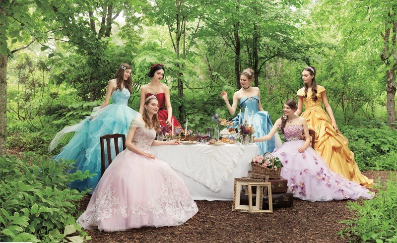 Японская компания сшила серию свадебных платьев в стиле нарядов диснеевских принцесс