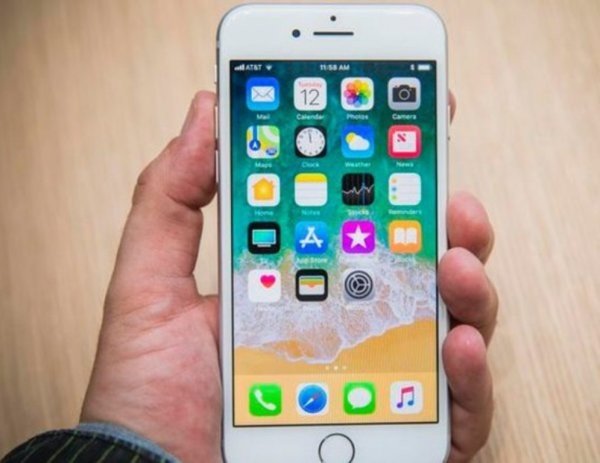Продажи нового iPhone провалились по всему миру: Почему "яблочный" гигант потерпел неудачу?