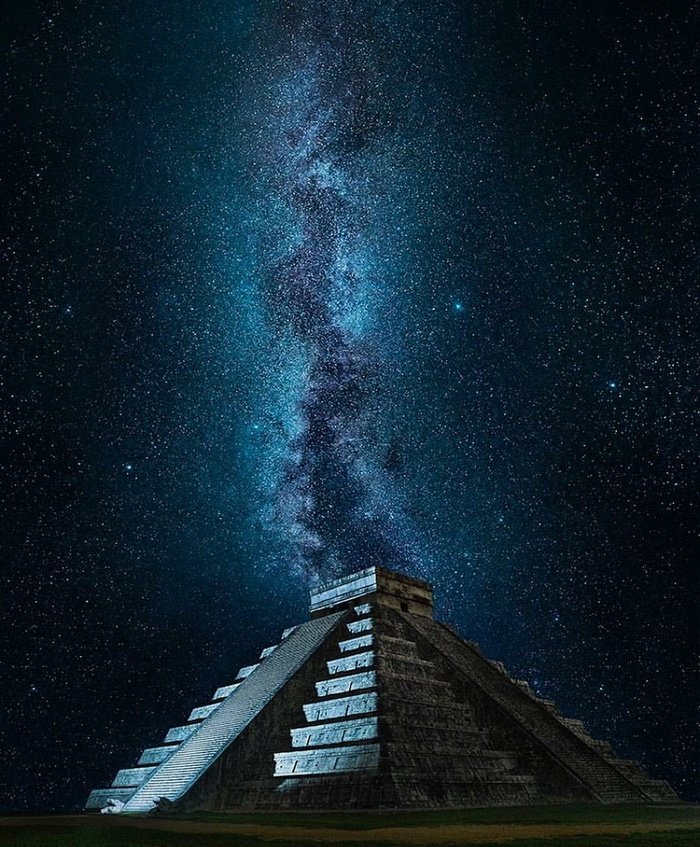 Пирамида Кукулькана в Чичен-Ице, Мексика
