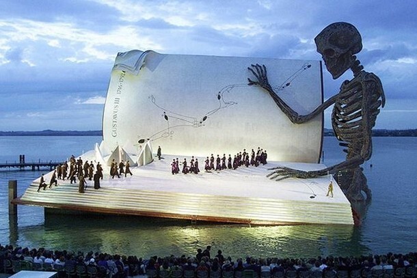 Плавающая сцена для Bregenz Festival в Австрии, 1999-2000гг. Постановка оперы Д.Верди "Бал-маскарад"