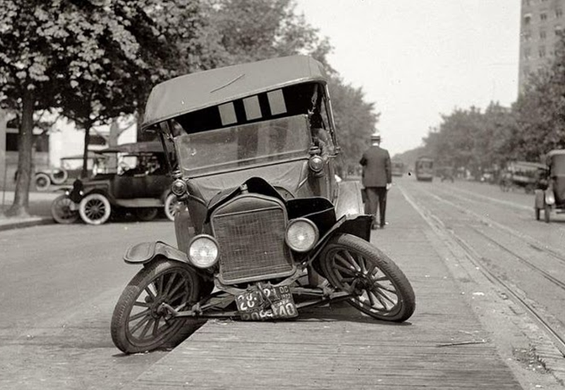 История развития автомобильной безопасности