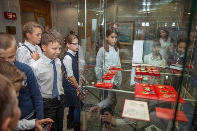 Родственники адмирала Горшкова передали Музею награды на 2 000 000 $