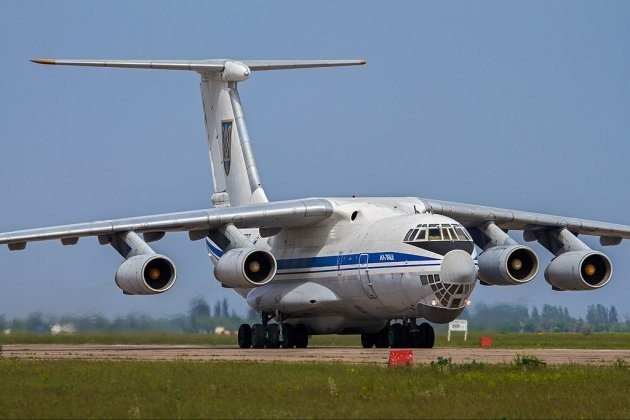 Уничтожение Ил-76 с десантниками в Луганске: как Украина прикрыла Порошенко