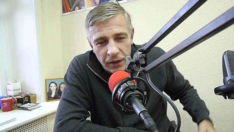 «Эпосы» Евгения Вышенкова: Почему «Фонтанка» превозносит мошенника Михаила Баракина?