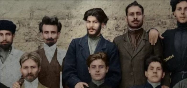 25-ти летний И.Сталин среди соратников в Кутаиси