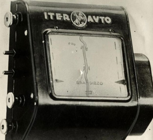 Версия GPS 1930-х годов: автоматически прокручивающаяся карта должна была помочь водителю с направлением движения в режиме реального времени