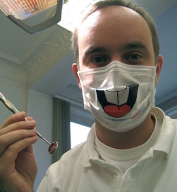 Врачи с чувством юмора: 30 забавных шуток стоматологов