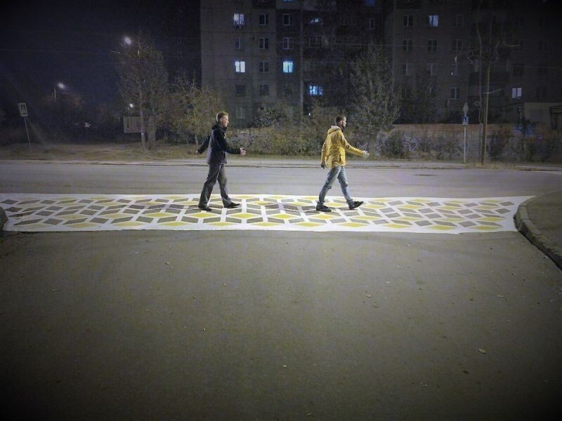 Необычный красочный пешеходный переход в Челябинске