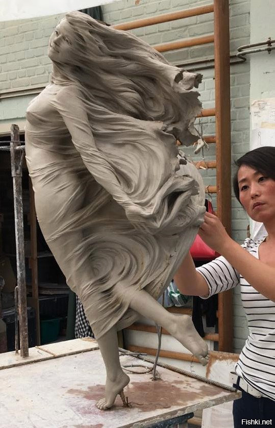 Скульптор Luo Li Rong