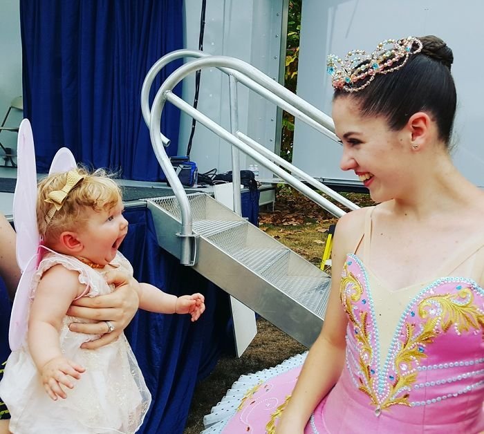 "Реакция моей дочери, когда она в первый раз увидела балерину"