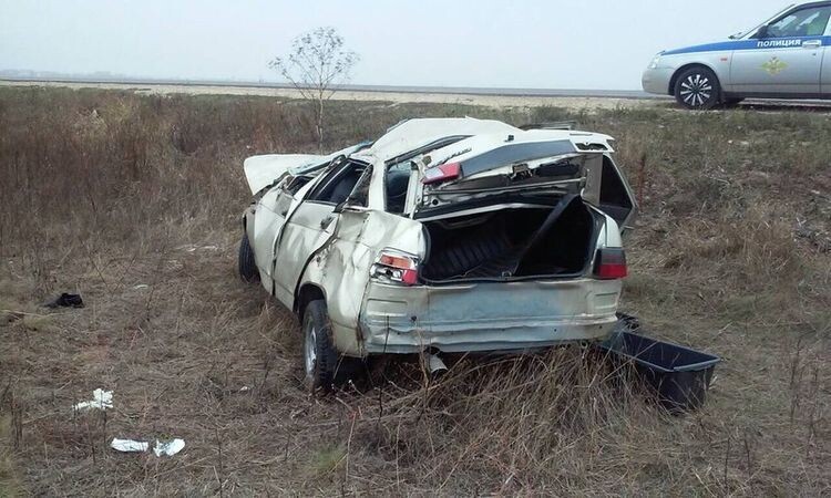 В результате ДТП водитель погиб, два пассажира авто с травмами различной степени тяжести были госпитализированы бригадой СМП в Феодосийскую городскую больницу.