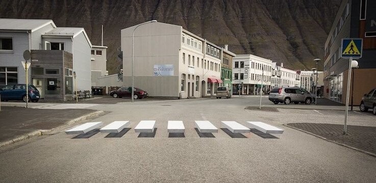 Пешеходная "зебра" в 3D - залог спокойствия на дороге!