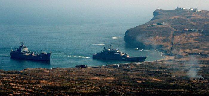 Япона мама будет огорчена...На Курильских островах появится универсальная база ВМФ России
