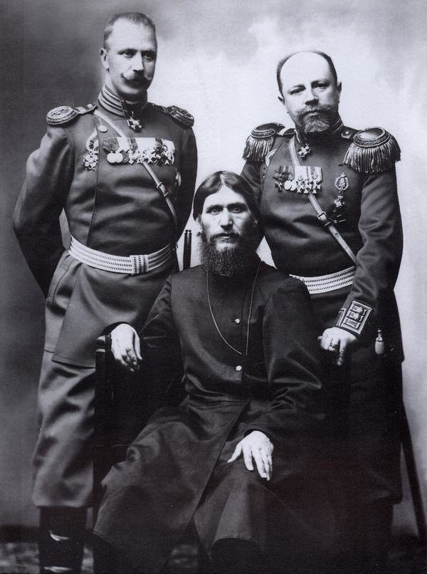 Распутин, генерал-майор Путятин и полковник Лотман. Российская империя. Фото Карла Булла. 1904г.