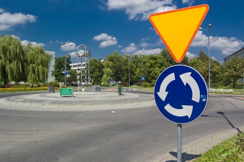 Медведев подписал изменения Правил дорожного движения