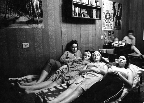 Как советские женщины жили в общежитиях