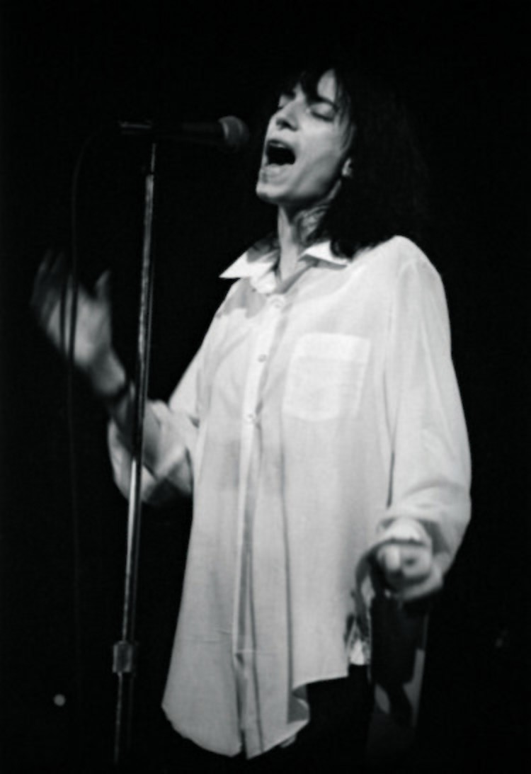 Патти Смит, 1976