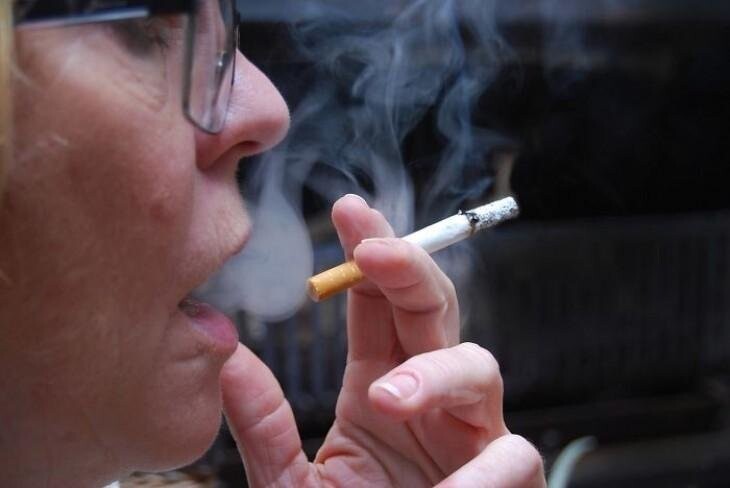 Японская компания подарила некурящим сотрудникам 6 дополнительных выходных дней