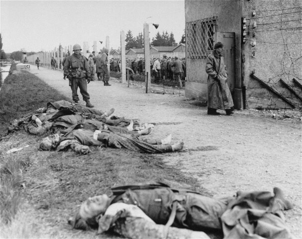 Месть за ужасы концлагеря Дахау. Массовые расстрелы немцев американскими войсками 1945 года
