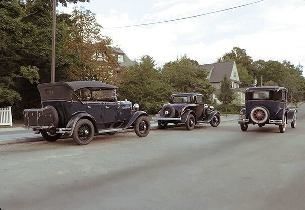 1. Винтажные автомобили для исторического фото