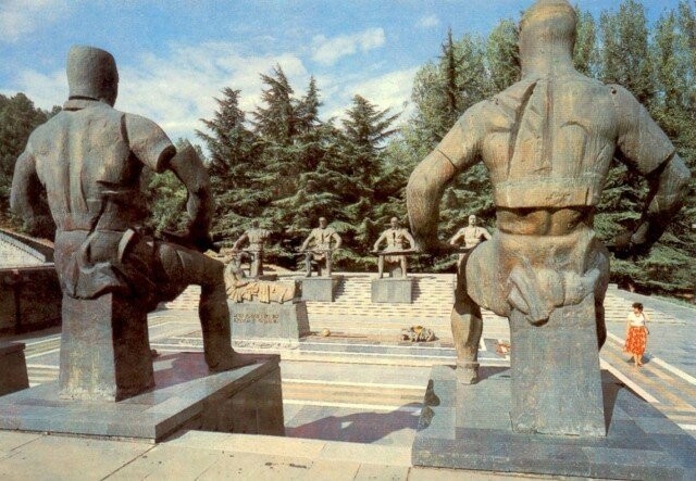 Сатанинская архитектура