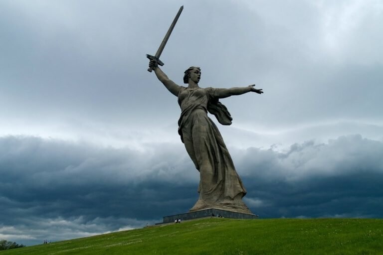 Сатанинская архитектура