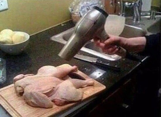 Когда позвонила жена и сказала, что будет через 10 минут, а ты вспомнил, что забыл разморозить курицу