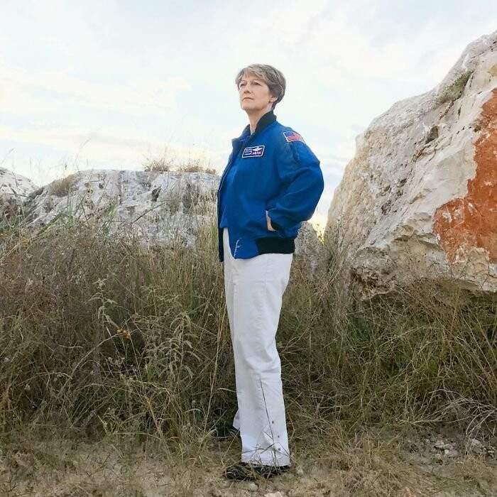 1. Айлин Мари Коллинз - первая женщина-пилот и первая женщина-командир Спейс Шаттла (американского космического корабля)