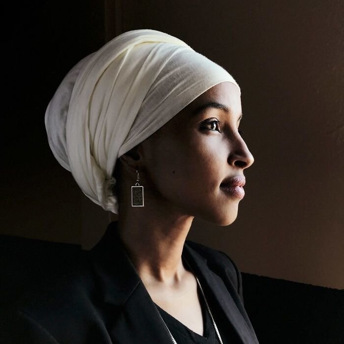 6. Ильхан Омар - первая американская мусульманка сомалийского происхождения, избранная в Законодательное собрание штата Миннесота