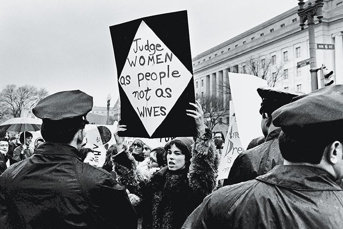 "Воспринимайте женщин как людей, а не как жён": молодая американка на демонстрации в Вашингтоне, 1969