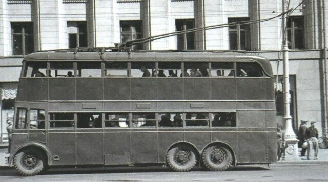 Троллейбус ЯТБ-3