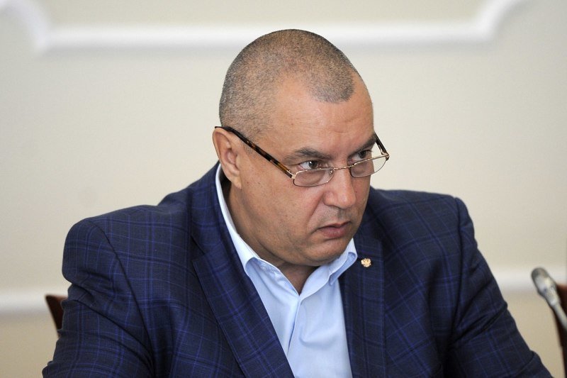 Временный мэр Омска отказался от поста мэра и получит 700 тысяч рублей
